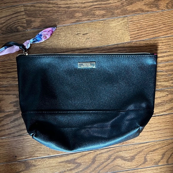 Trina Turk clutch - Picture 1 of 5